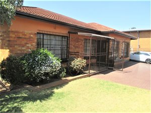 3 Bed House in Maraisburg