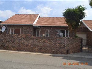 3 Bedroom Cluster in Noordheuwel