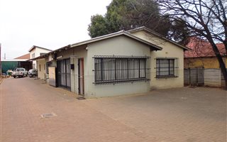 400 m² Commercial space in Silverton