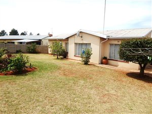 3 Bed House in Dan Pienaarville