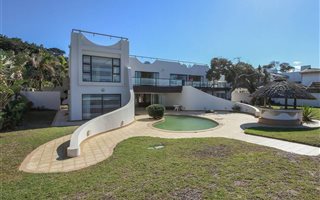4 Bedroom House in La Lucia