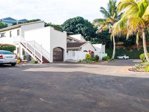 3 Bed Apartment in Willard Beach