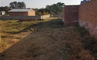842 m² Land available in Eldo View