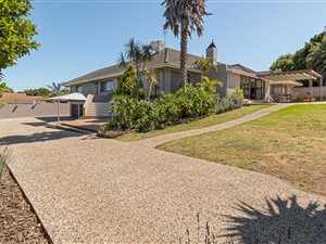 5 Bed House in Valmary Park