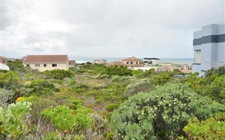 600 m² Land available in Klipfonteyn