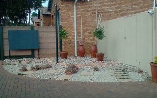 2 Bedroom Townhouse in Radiokop