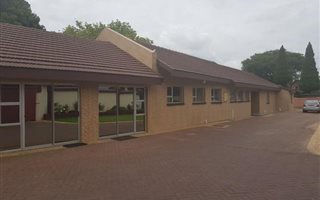 70 m² Office Space in Lakefield