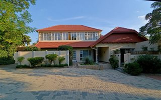 10 Bedroom House in Savoy Estate