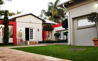 5 Bedroom House in Baileys Muckleneuk