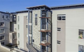 4 Bedroom Apartment in Ebotse Estate