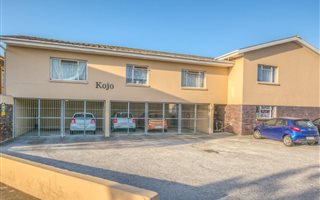 2 Bedroom Apartment in Taybank