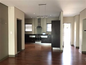 2 Bed Duplex in Melrose
