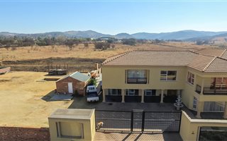 7 Bedroom House in Kibler Park
