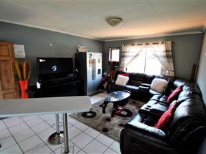 2 Bed Apartment in Winchester Hills