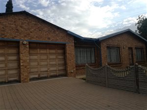 4 Bed House in Mackenzie Park