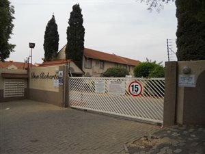 2 Bed Townhouse in Rewlatch