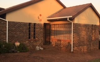 3 Bedroom House in Valhalla