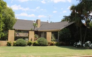 5 Bedroom House in Selcourt