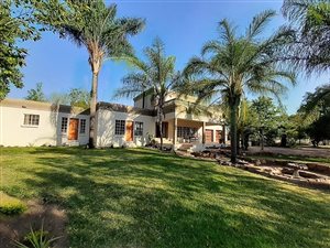 11482 ha Smallholding in Summerset