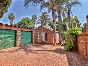 3 Bed Duet in Doornpoort and surrounds