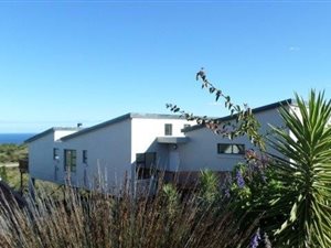 3 Bed House in Dana Bay