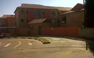 2 Bedroom Apartment in Elspark