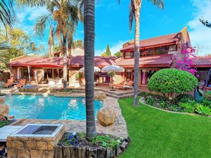 5 Bed House in Douglasdale