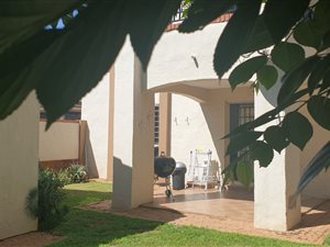 2 Bed Apartment in Boardwalk Villas