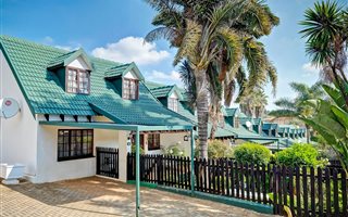 2 Bedroom Duplex in Weltevreden Park
