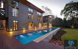 4 Bedroom House in Melrose