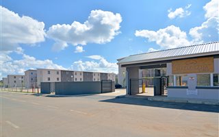 1 Bedroom Apartment in Adamayview