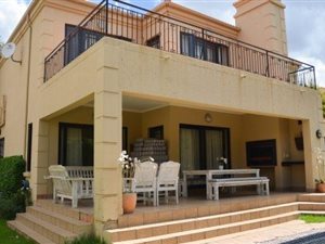 4 Bed House in Dainfern