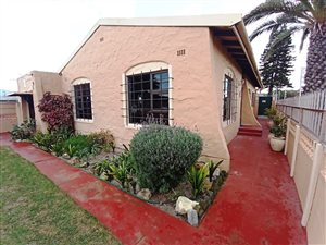 3 Bed House in Ottery