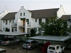 2 Bed Townhouse in Marais Steyn Park