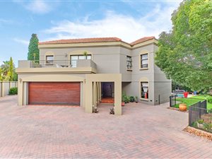 4 Bed House in Kyalami Crest