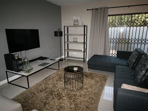 3 Bed Duplex in Constantia Kloof