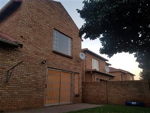 2 Bed Townhouse in Strubens Valley
