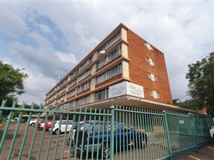 1.5 Bed Flat in Villieria