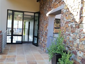 343 m² Office Space in Montrose