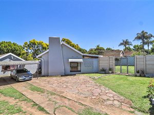3 Bed House in Hayfields