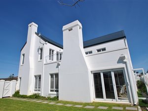 3 Bed House in Koelenbosch Country Estate