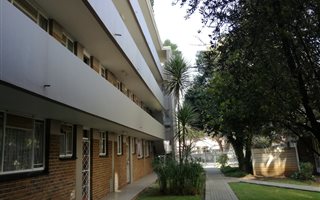 3 Bedroom Apartment in Park West