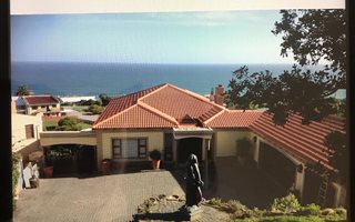 4 Bedroom House in Brenton on Sea