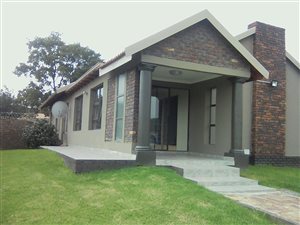 4 Bed House in Van Riebeeck Park