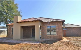4 Bedroom House in Lephalale (Ellisras)