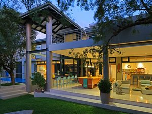 6 Bed House in Olive Crest Estate