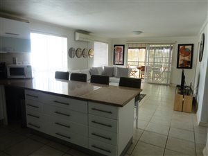 2 Bed Apartment in Gordons Bay Central