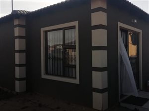 2 Bed House in Vanderbijlpark CE7