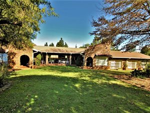 2 ha Farm in Hartzenbergfontein