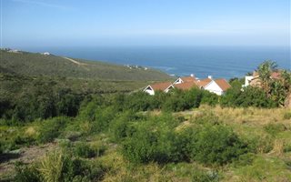 1370 m² Land available in Herolds Bay